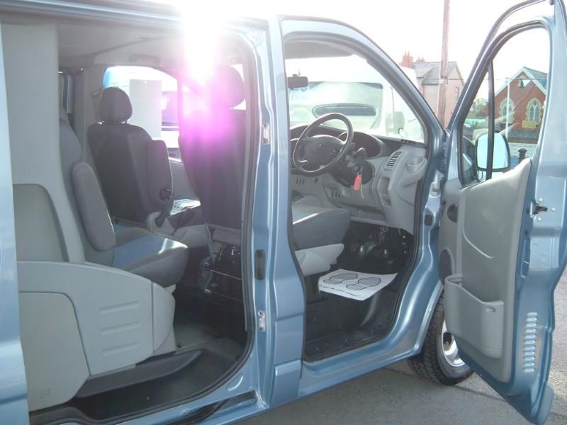 2012 Renault Trafic Sl29 Sport Dci image 7