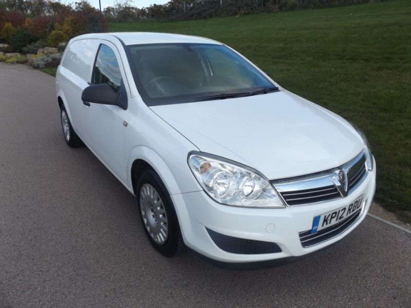 2012 Vauxhall Astra 1.7CDTi Ecoflex image 1