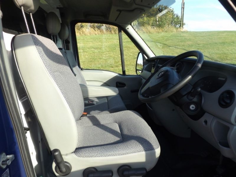 2009 Vauxhall Movano 2.5 CDTi 3500 LWB image 6