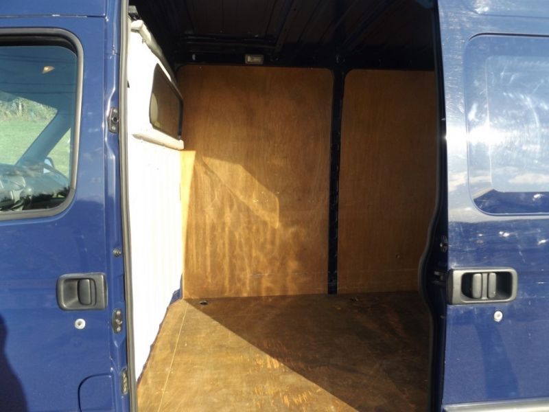 2009 Vauxhall Movano 2.5 CDTi 3500 LWB image 9