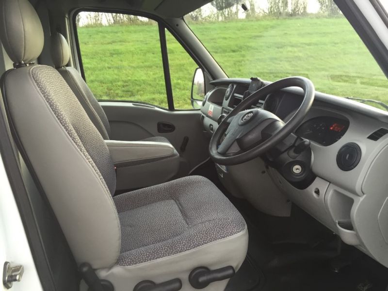 2009 Vauxhall Movano 3500 2.5 CDTi image 6