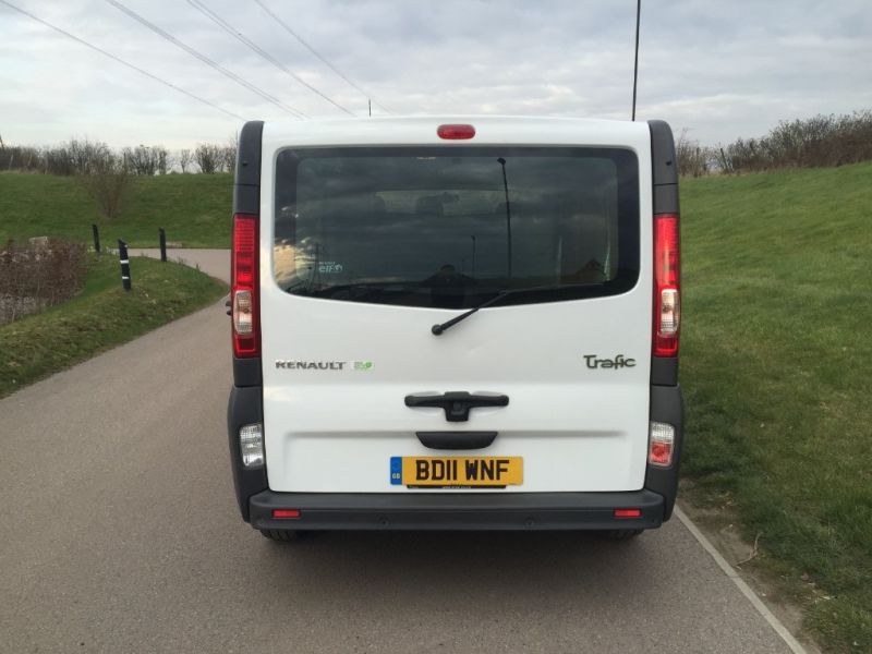 2011 Renault Trafic SL27 dCi image 3