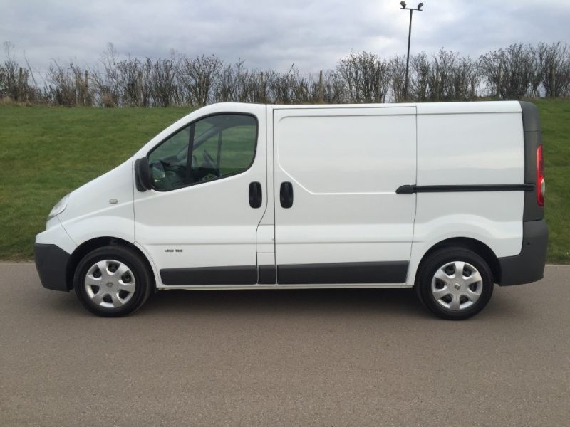 2011 Renault Trafic SL27 dCi image 4