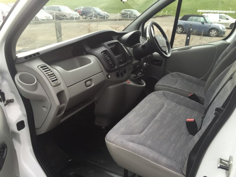 2011 Renault Trafic SL27 dCi image 7