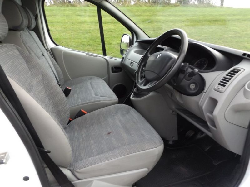 2012 Renault Trafic LL29 dCi image 6