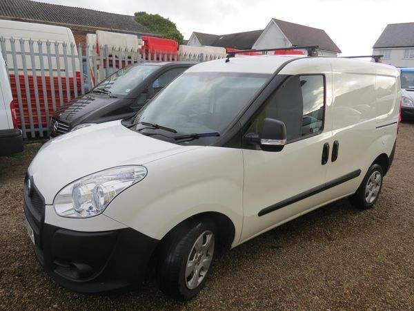 2011 Fiat Doblo 1.3 Multijet 16V Van image 3