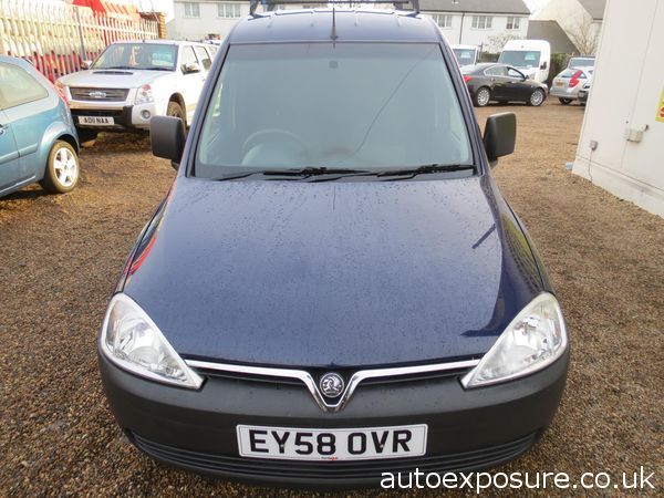 2008 Vauxhall Combo 2000 1.7CDTi image 2