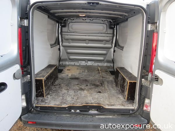 2011 Renault Trafic 2.0 image 6