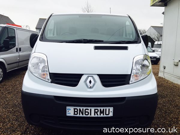 2011 Renault Trafic SL27dCi image 2