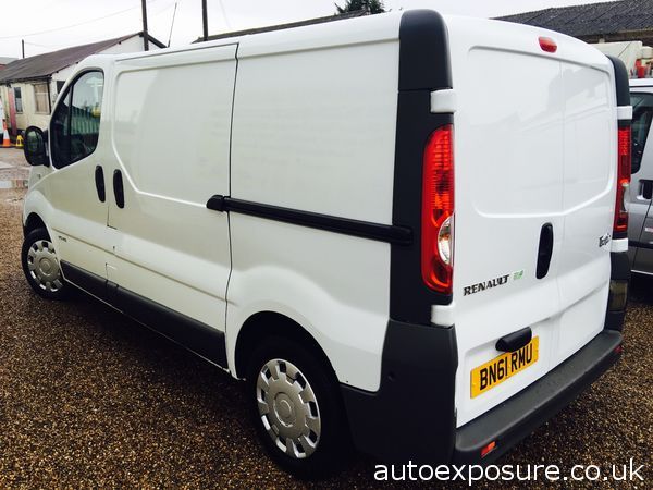 2011 Renault Trafic SL27dCi image 3