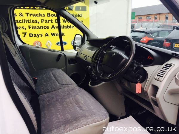 2011 Renault Trafic SL27dCi image 4