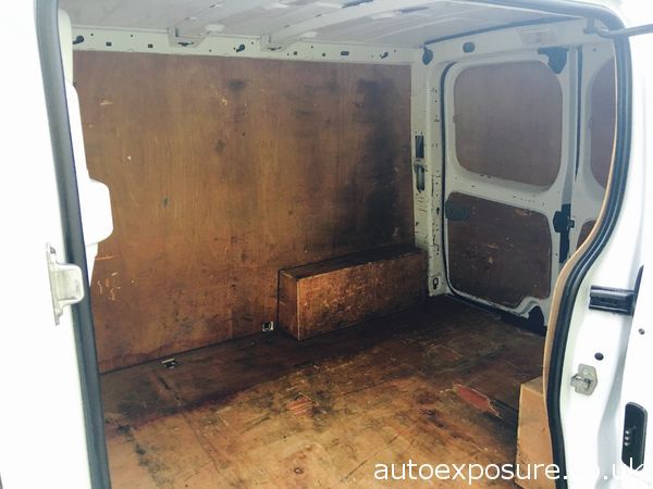 2011 Renault Trafic SL27dCi image 6