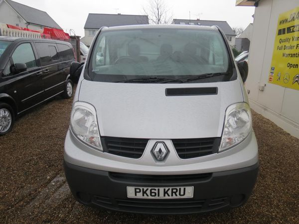2011 Renault Trafic SL27dCi image 2