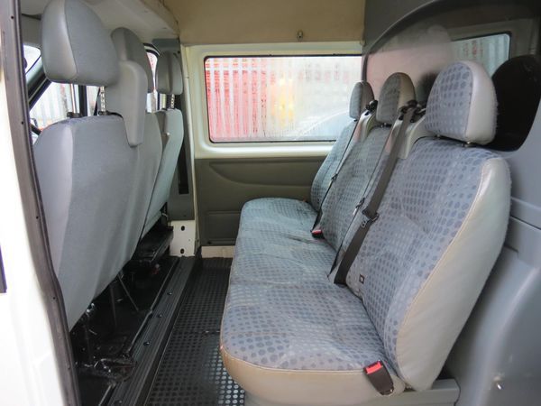 2009 Ford Transit Medium Roof image 6