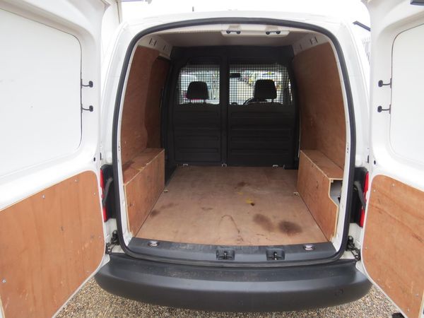 2013 Volkswagen Caddy 1.6 TDI image 6