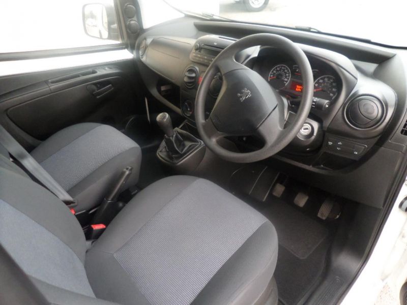 2012 Peugeot Bipper Hdi S image 8