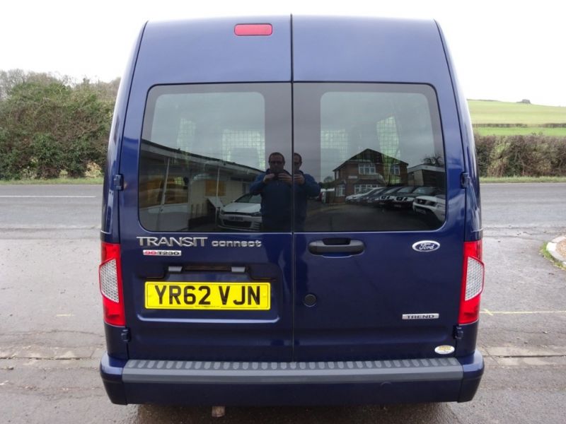2012 Ford Transit Connect T230 Trend Hr Dcb image 3