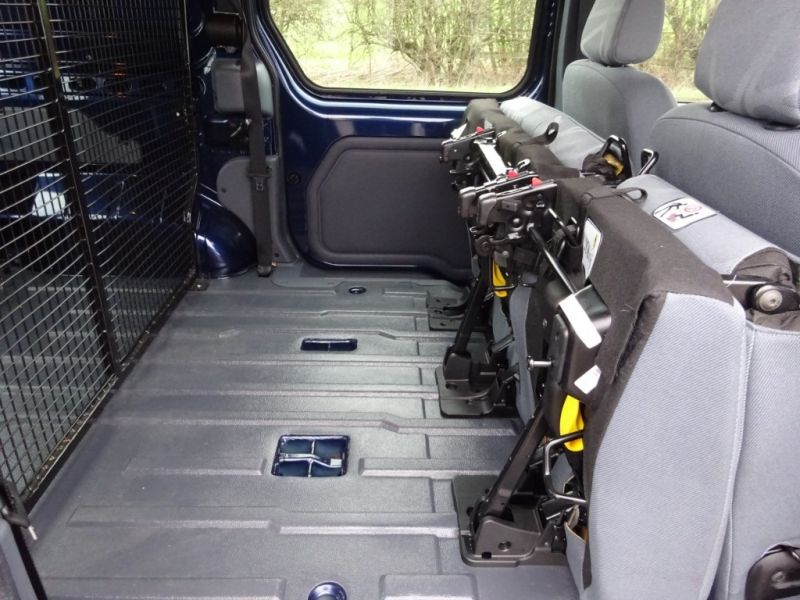 2012 Ford Transit Connect T230 Trend Hr Dcb image 10