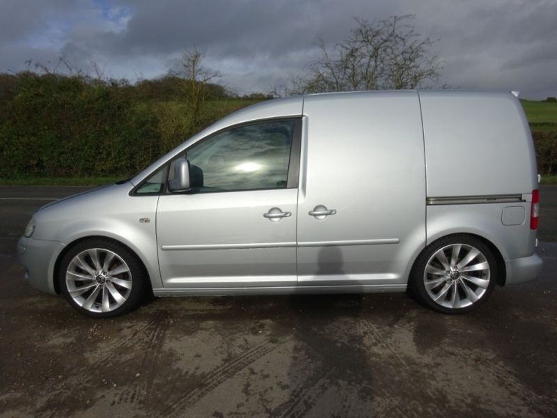 2010 Volkswagen Caddy C20 TDi 104 Custom Van image 4