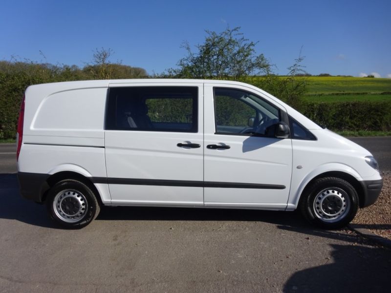 2010 Mercedes-Benz Vito 115 Cdi Crew Van image 3