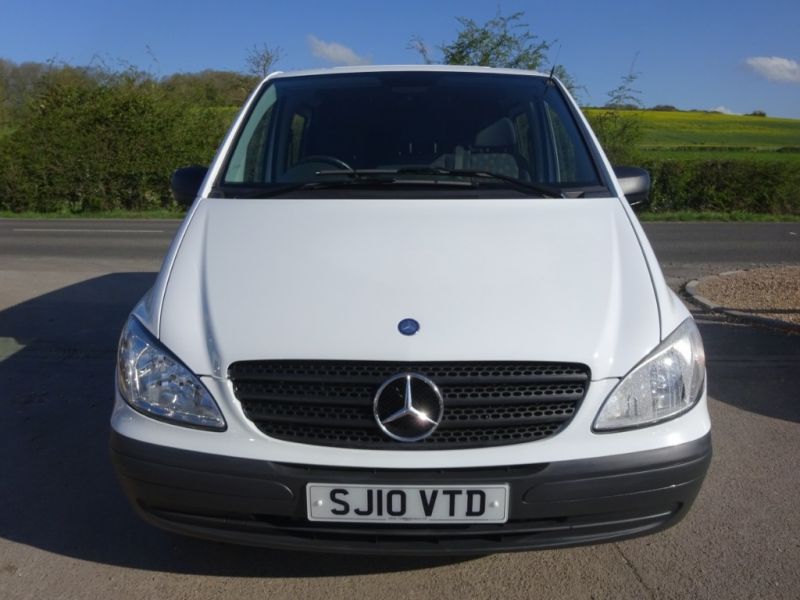 2010 Mercedes-Benz Vito 115 Cdi Crew Van image 5