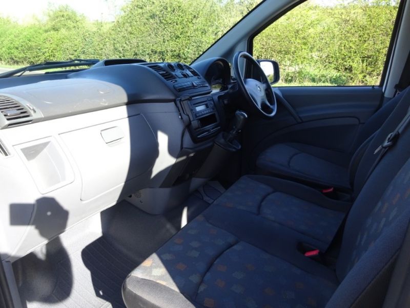 2010 Mercedes-Benz Vito 115 Cdi Crew Van image 8