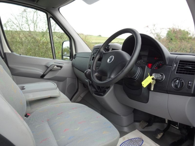 2010 Volkswagen Crafter Cr30 SWB image 10