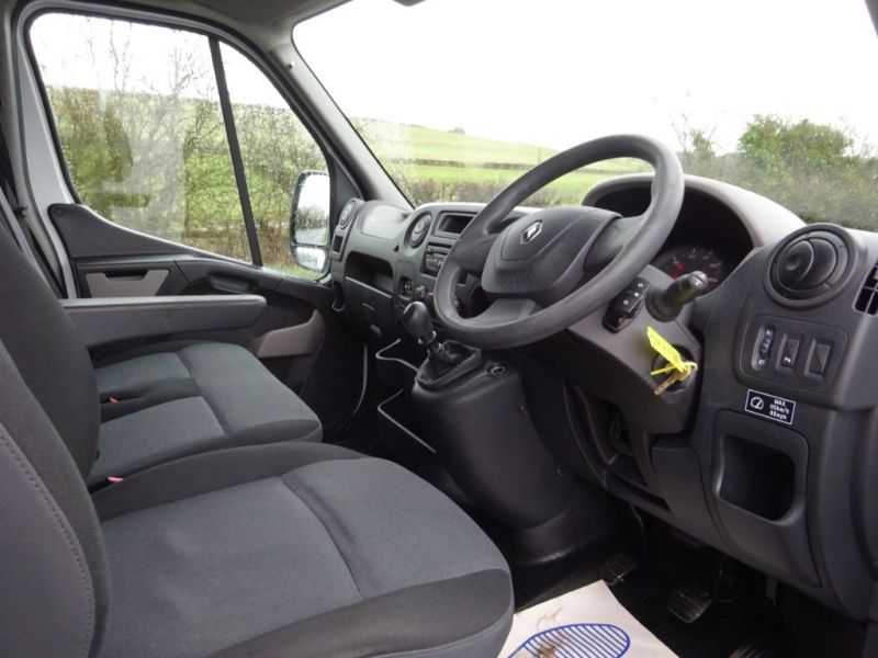 2011 Renault Master dCi SR 125ps Euro 5 image 8