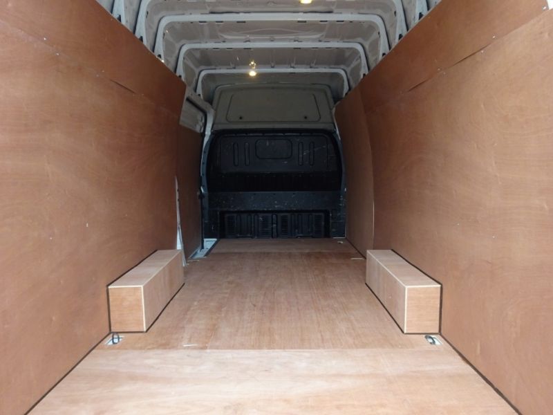 2011 Ford Transit 350 EL Jumbo 115ps image 8