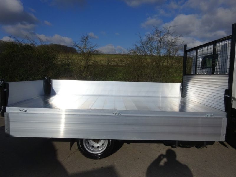 2011 Nissan Cabstar 35.13 Drw Tipper image 5