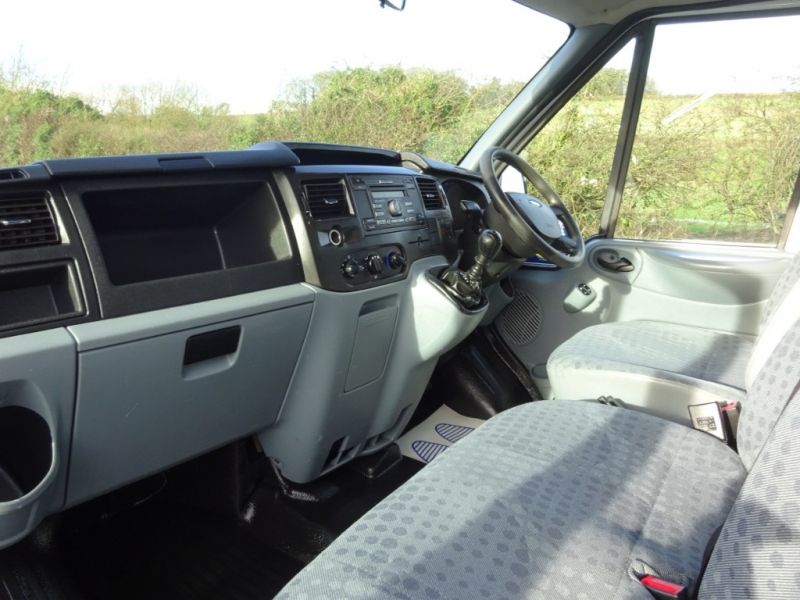 2011 Ford Transit 350 image 8
