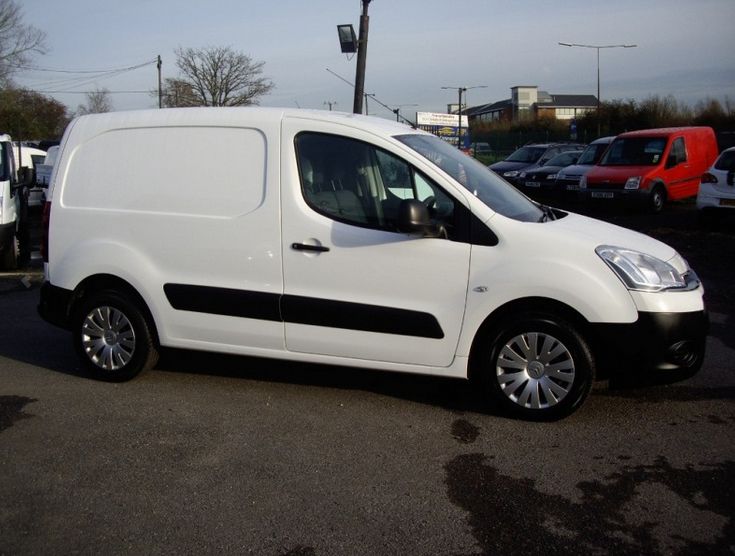 2013 Citroen Berlingo 625 Enterprise L1 HDi image 3