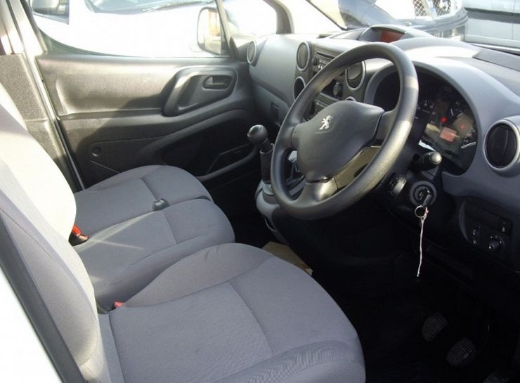 2014 Peugeot Partner HDi image 5