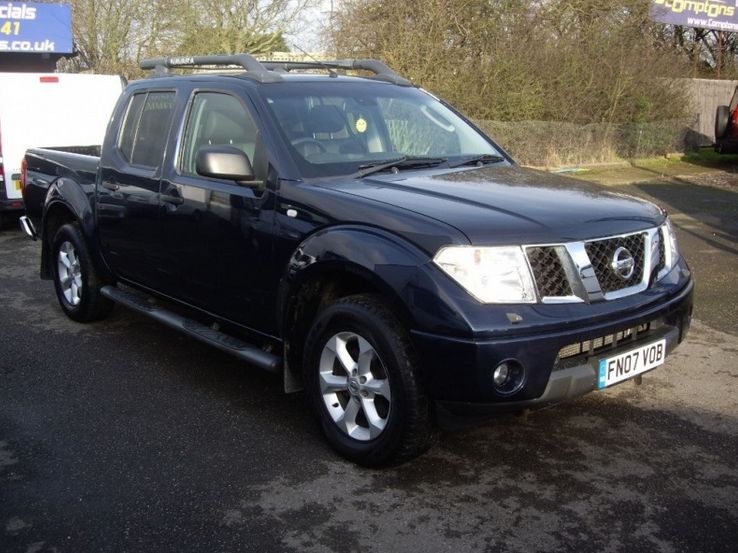 2007 Nissan Navara Aventura dCi 4x4 image 1