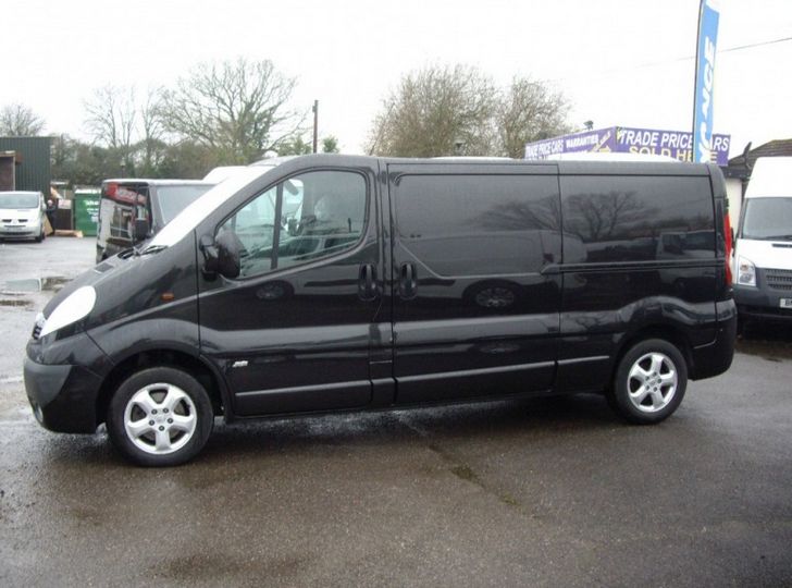 2012 Vauxhall Vivaro 2900 CDTi Sportive image 3