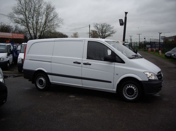 2012 Mercedes-Benz Vito 113 Cdi image 4