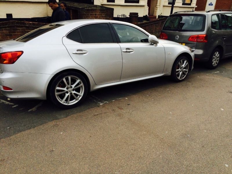 2006 Lexus is220D image 3