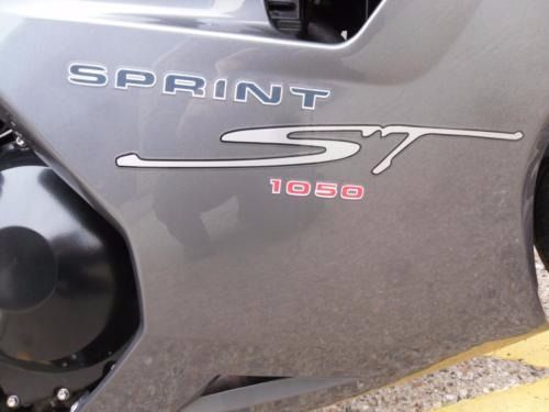 2008 TRIUMPH SPRINT ST 1050 image 3