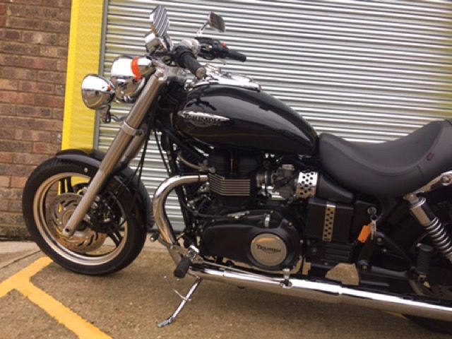 2010 TRIUMPH SPEED MASTER 865 image 8