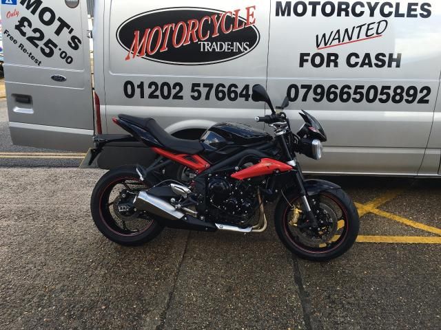 2014 TRIUMPH STREET TRIPLE image 1