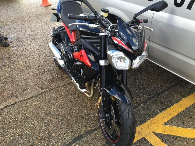 2014 TRIUMPH STREET TRIPLE image 6