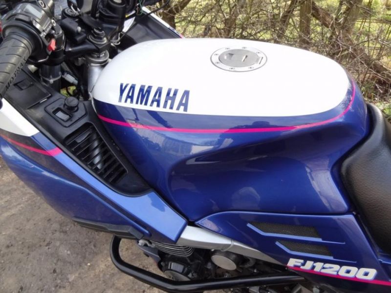 1993 Yamaha FJ1200 image 6