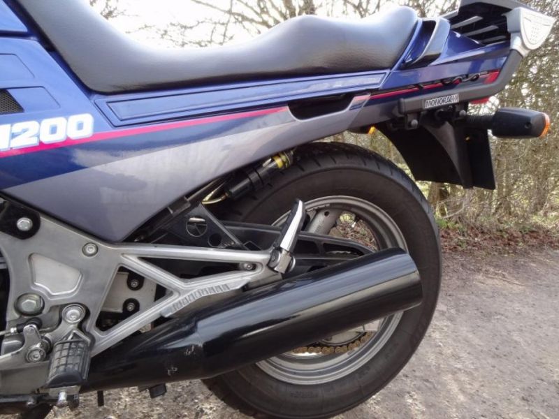 1993 Yamaha FJ1200 image 10