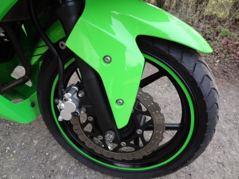 2010 Kawasaki Ninja 250R image 3