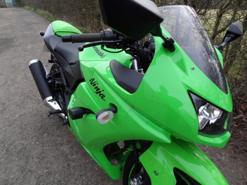 2010 Kawasaki Ninja 250R image 4