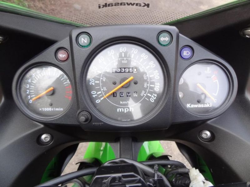 2010 Kawasaki Ninja 250R image 7