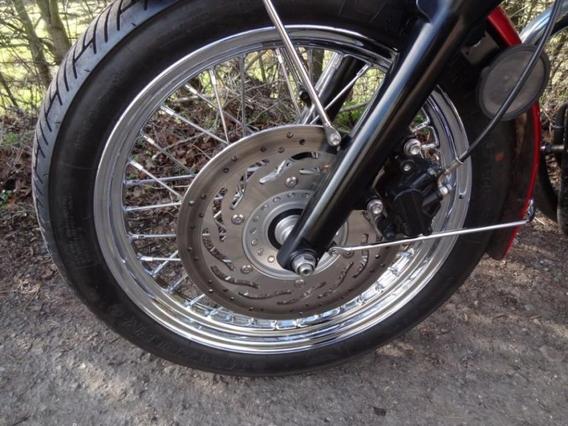 2012 Triumph Bonneville T100 image 3