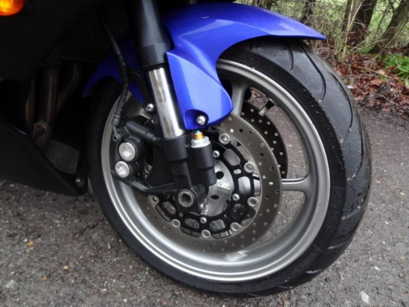 2009 Yamaha YZF R6 image 6