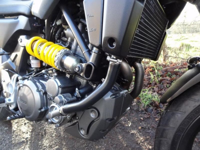 2010 Yamaha MT-03 image 10