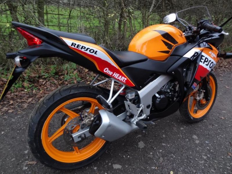 2012 Honda CBR125 R-C Repsol image 10